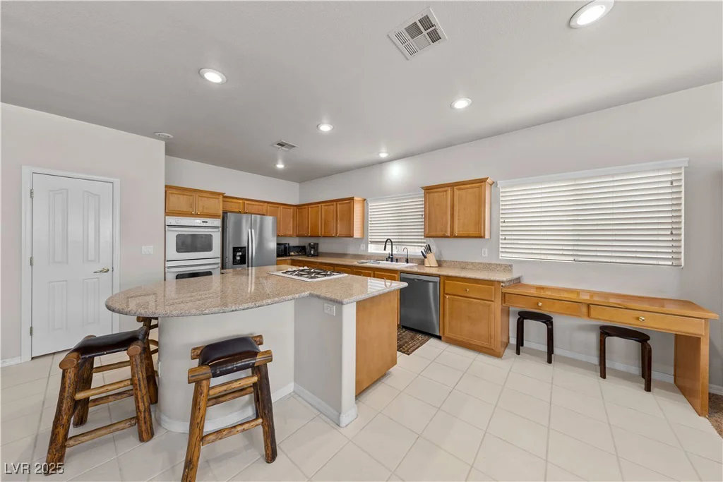 11127 River Hills, Las Vegas, NV 89135