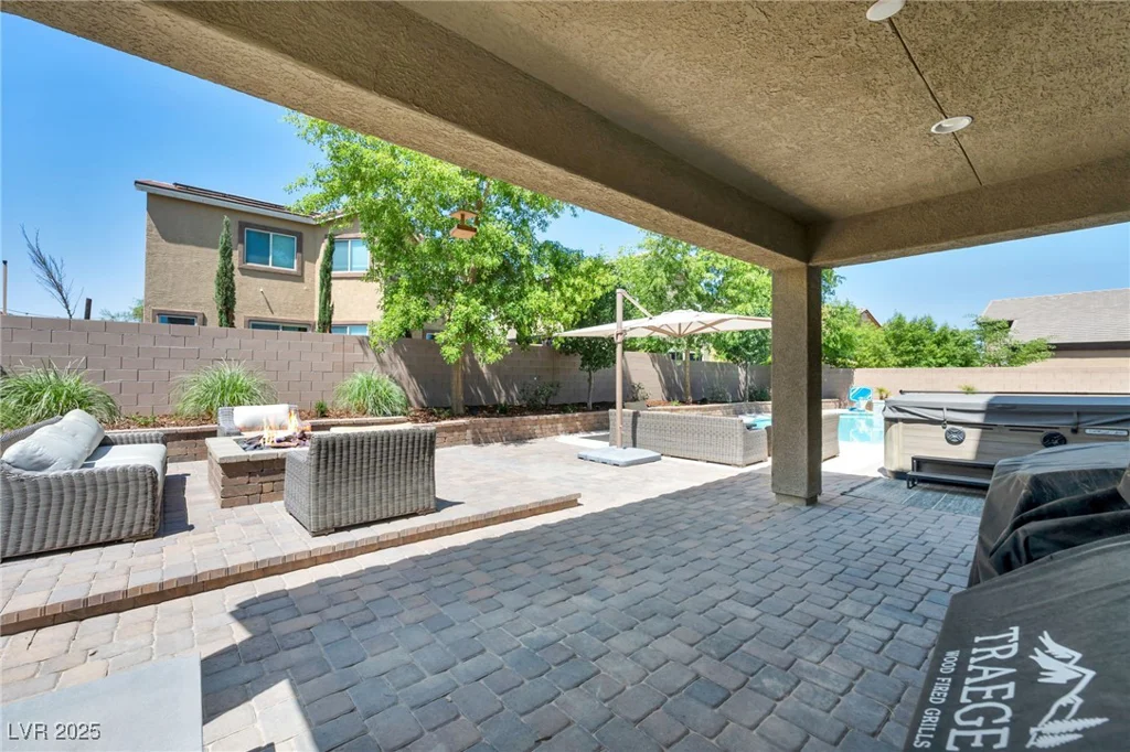 3490 Haleh, Las Vegas, NV 89141