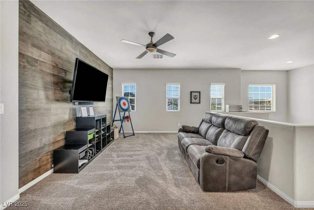 3490 Haleh, Las Vegas, NV 89141
