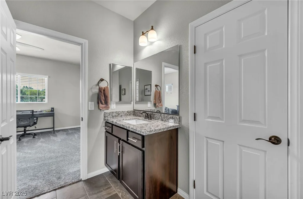 3490 Haleh, Las Vegas, NV 89141