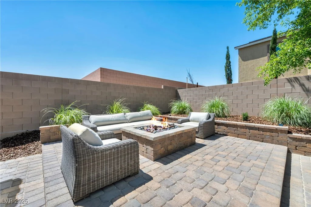 3490 Haleh, Las Vegas, NV 89141