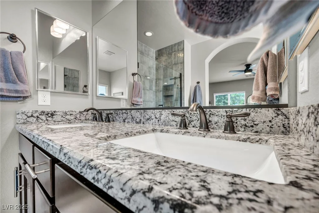 3490 Haleh, Las Vegas, NV 89141