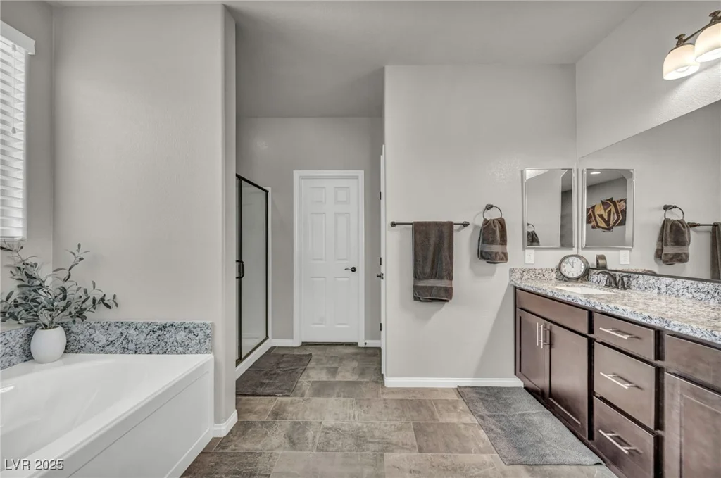 3490 Haleh, Las Vegas, NV 89141