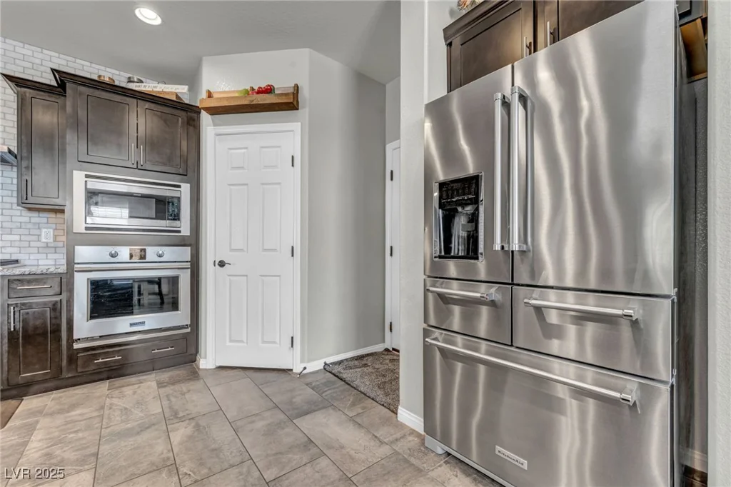 3490 Haleh, Las Vegas, NV 89141