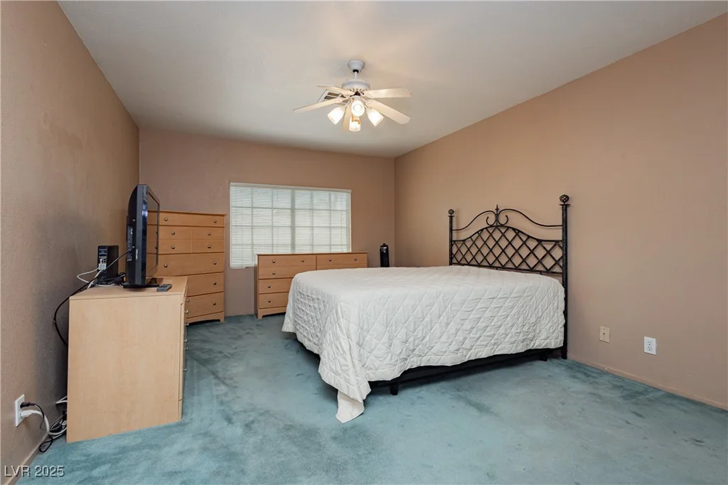 917 Grammy, Las Vegas, NV 89145
