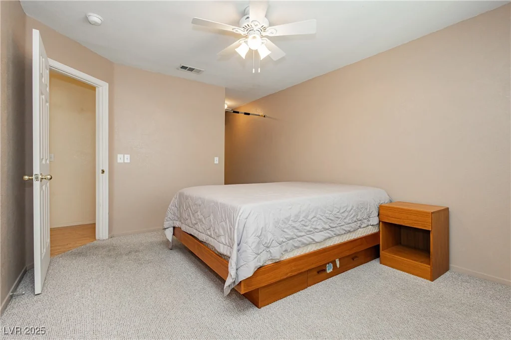 917 Grammy, Las Vegas, NV 89145