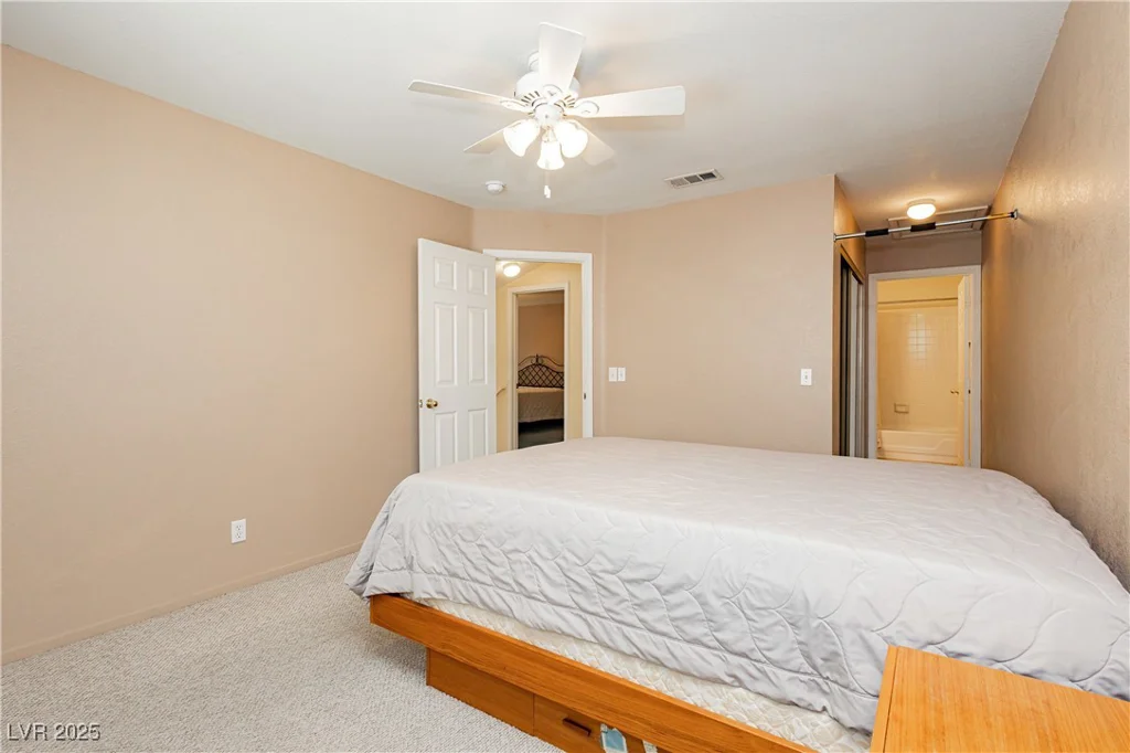 917 Grammy, Las Vegas, NV 89145