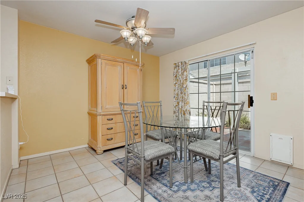 917 Grammy, Las Vegas, NV 89145