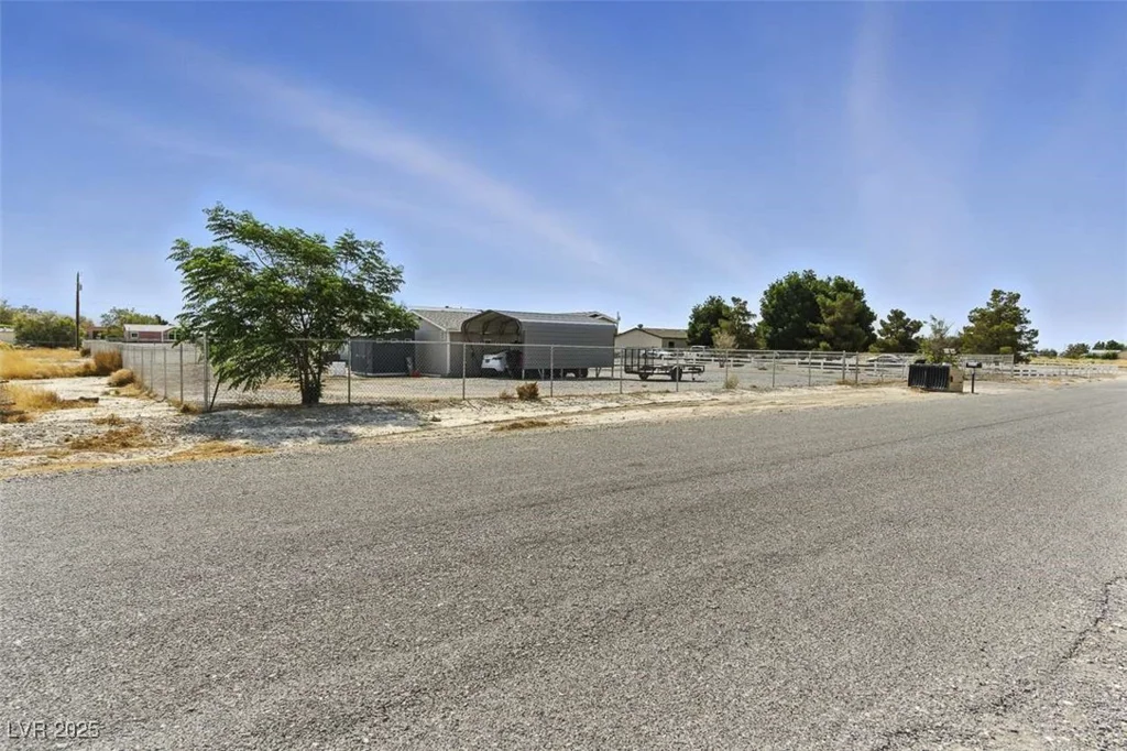 3551 Tahachapi, Pahrump, NV 89048