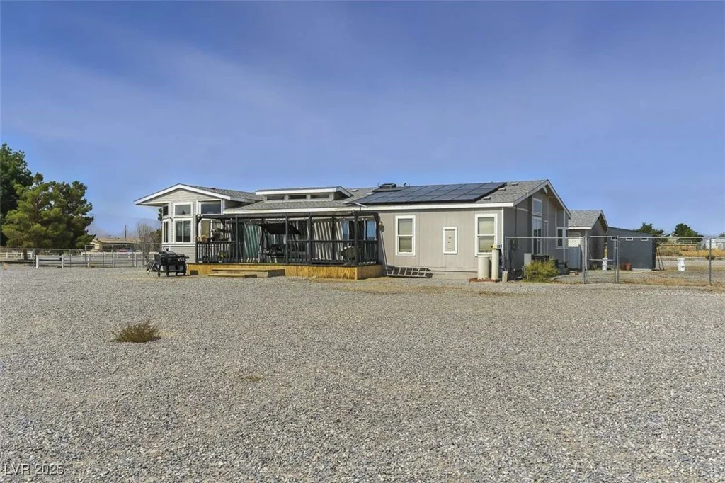3551 Tahachapi, Pahrump, NV 89048