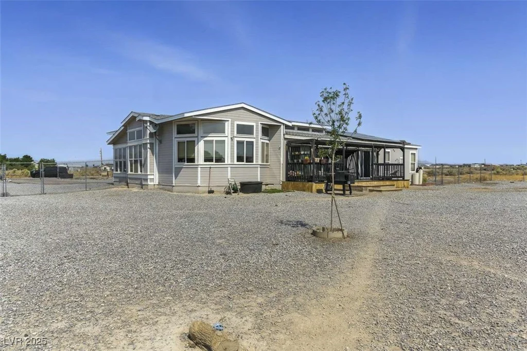 3551 Tahachapi, Pahrump, NV 89048