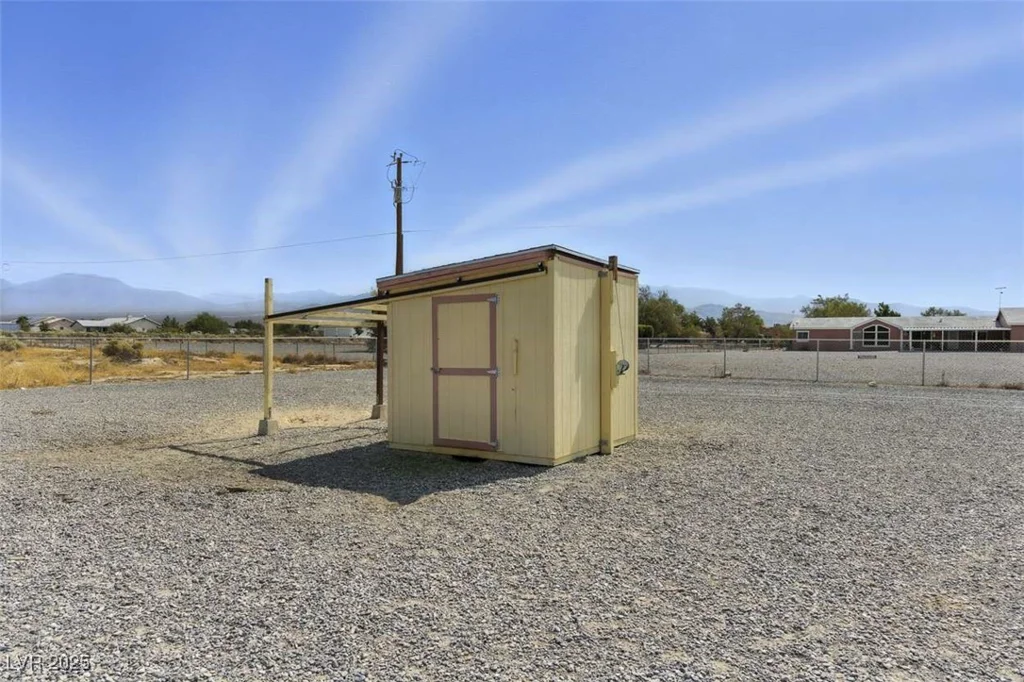 3551 Tahachapi, Pahrump, NV 89048