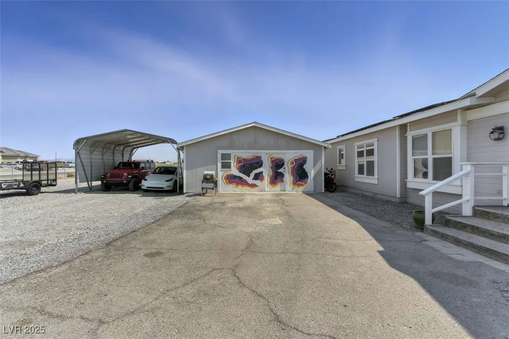 3551 Tahachapi, Pahrump, NV 89048