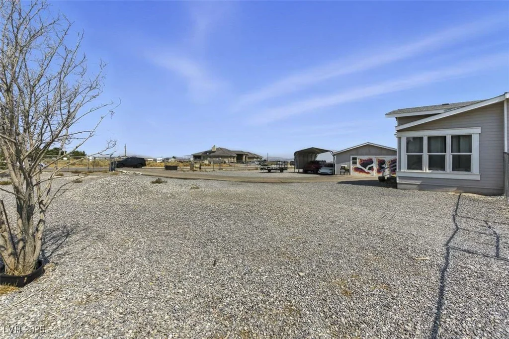 3551 Tahachapi, Pahrump, NV 89048