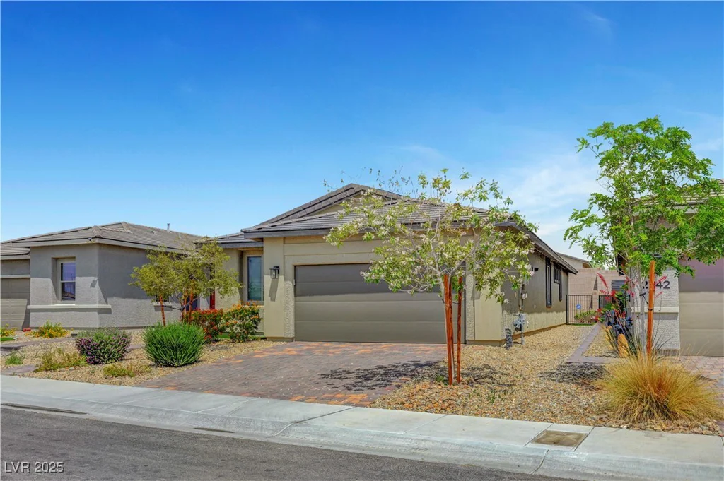 2238 Thelen, North Las Vegas, NV 89086