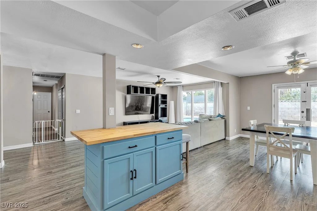 5812 Maynard, Las Vegas, NV 89108