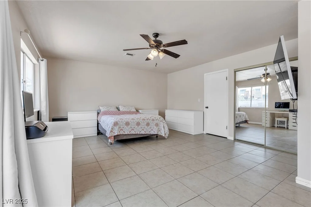 5812 Maynard, Las Vegas, NV 89108
