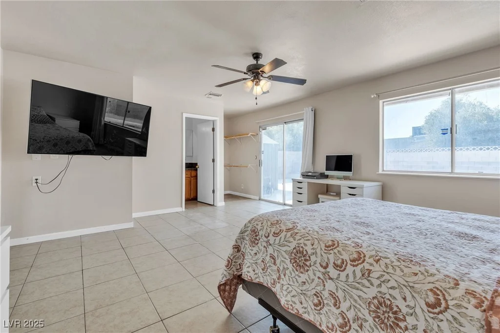 5812 Maynard, Las Vegas, NV 89108