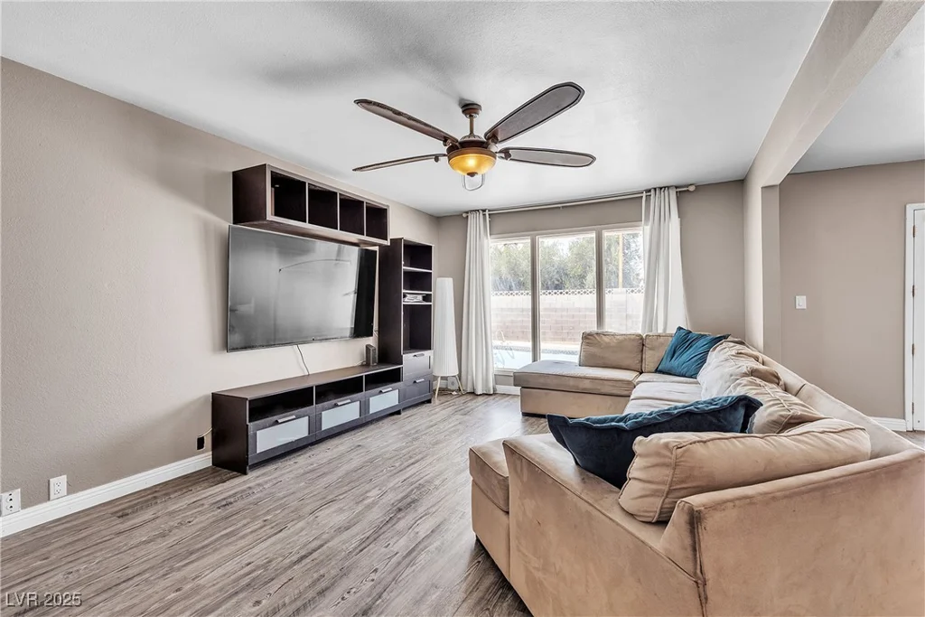 5812 Maynard, Las Vegas, NV 89108