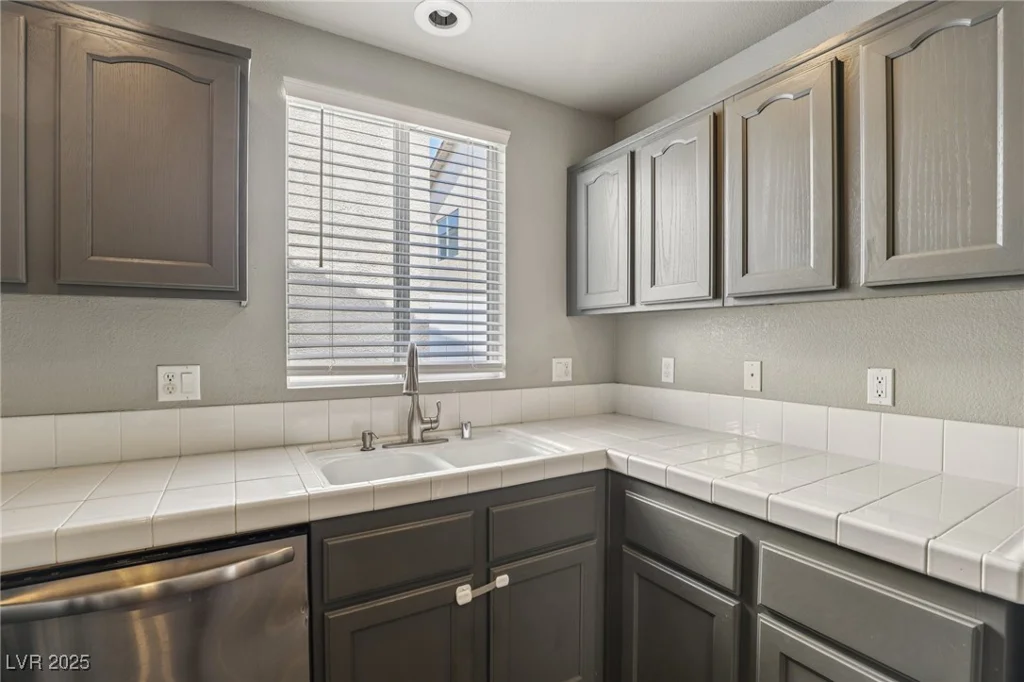 7224 Dicentra, Las Vegas, NV 89113