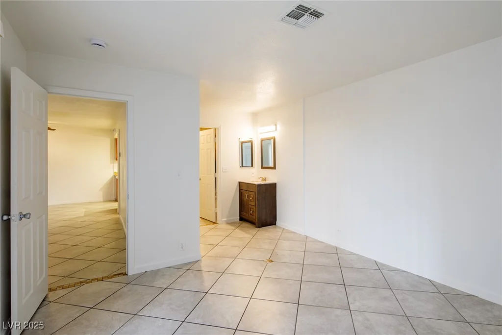 3017 Saint George, North Las Vegas, NV 89030