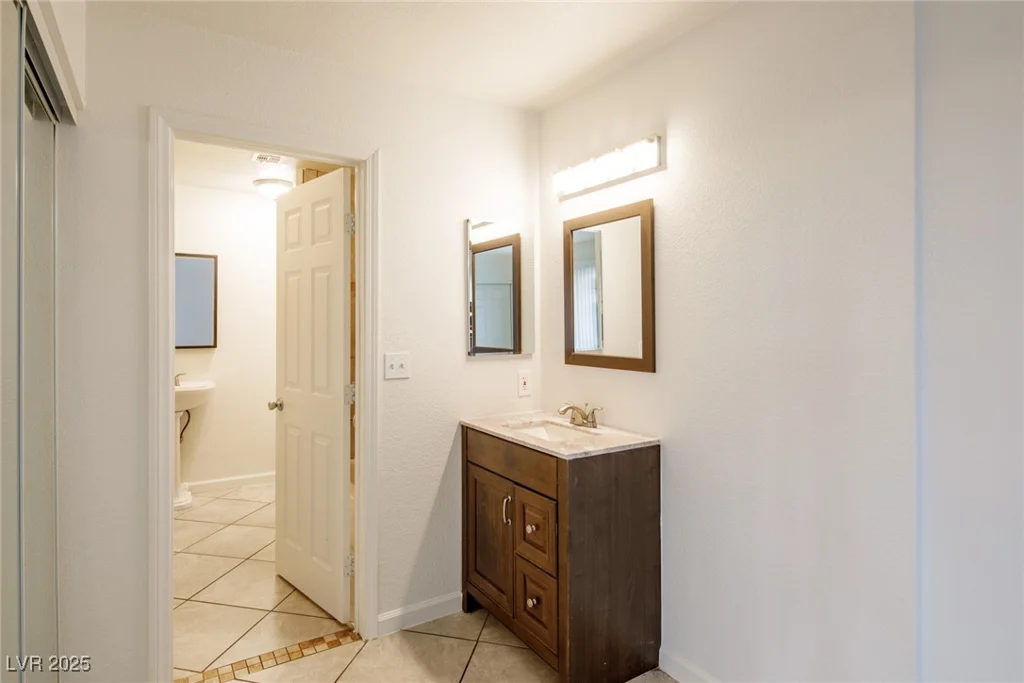 3017 Saint George, North Las Vegas, NV 89030