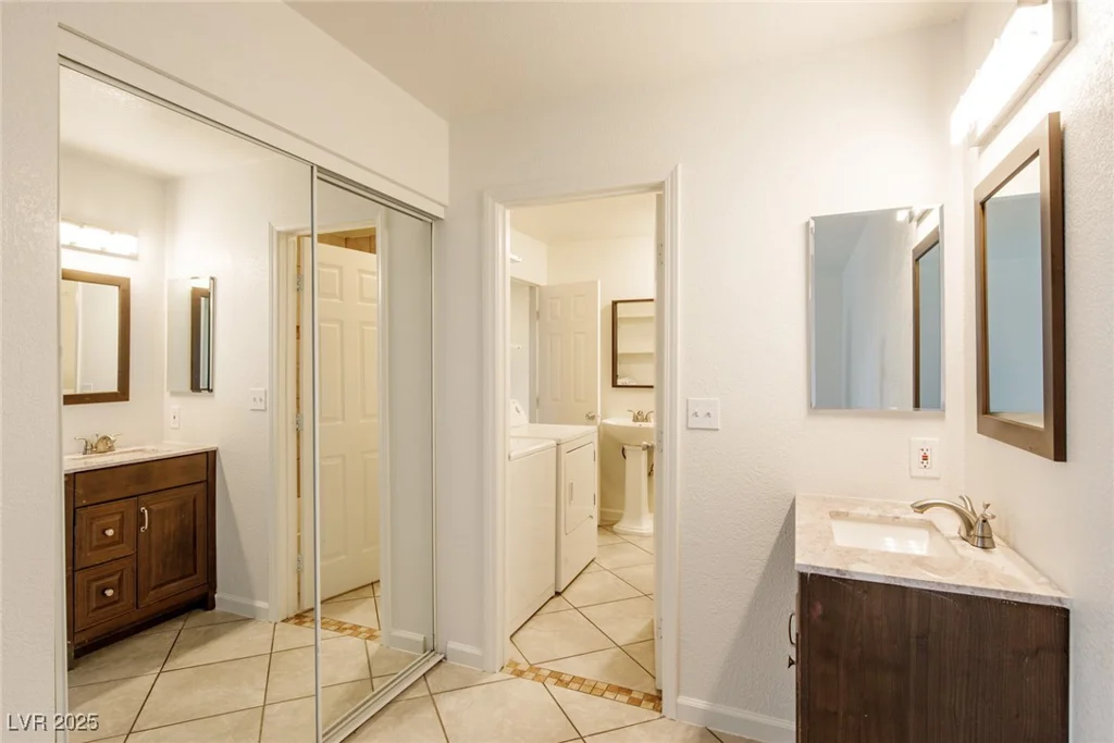 3017 Saint George, North Las Vegas, NV 89030