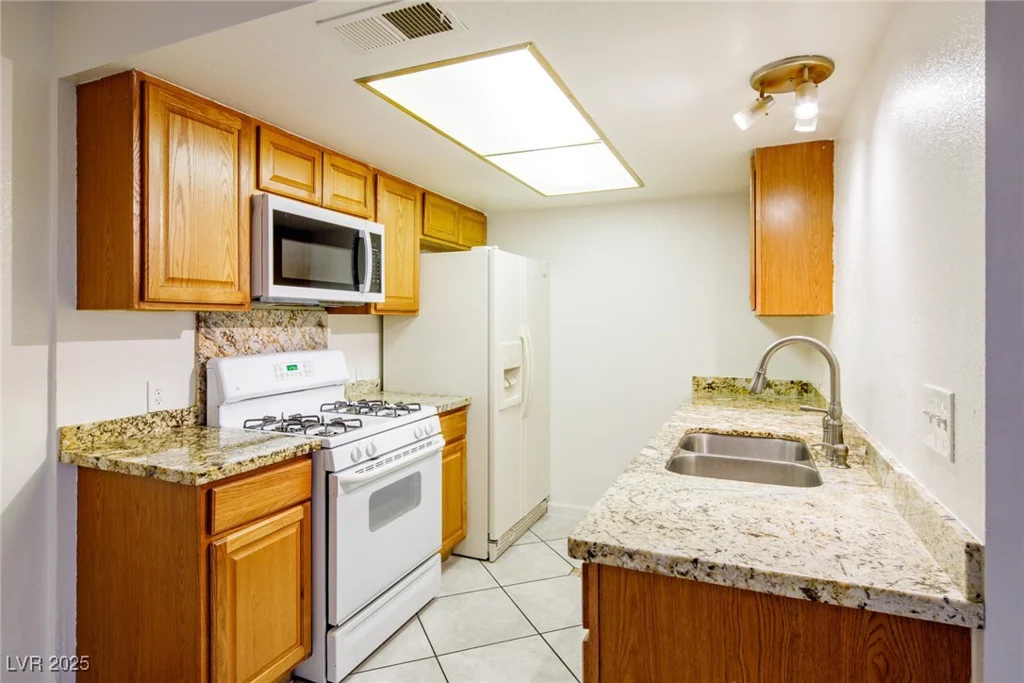 3017 Saint George, North Las Vegas, NV 89030