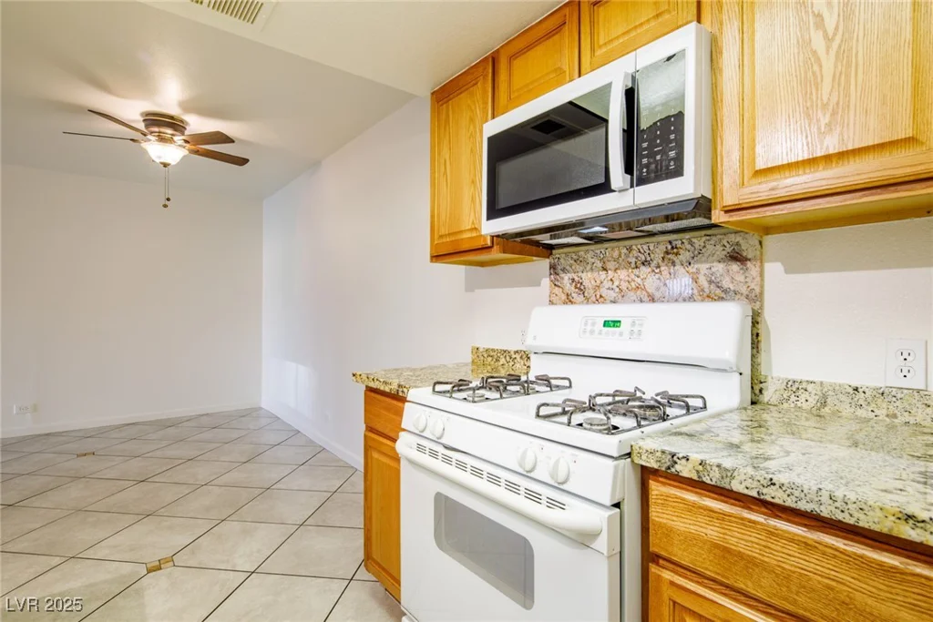 3017 Saint George, North Las Vegas, NV 89030