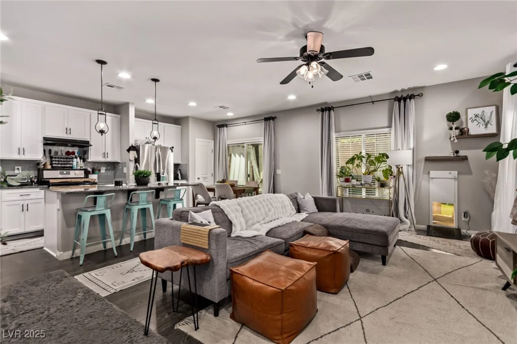 8687 Tara Hill, Las Vegas, NV 89148
