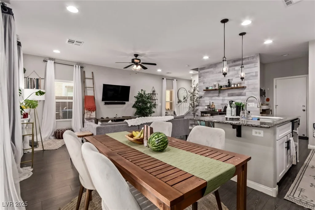 8687 Tara Hill, Las Vegas, NV 89148