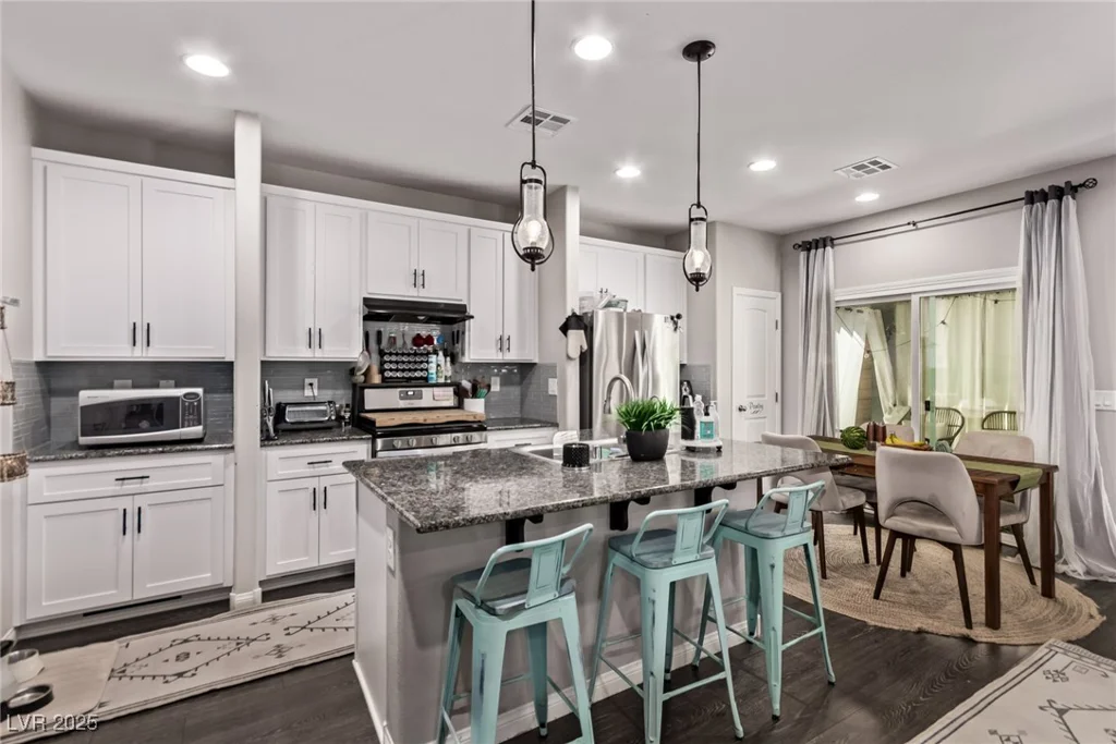 8687 Tara Hill, Las Vegas, NV 89148