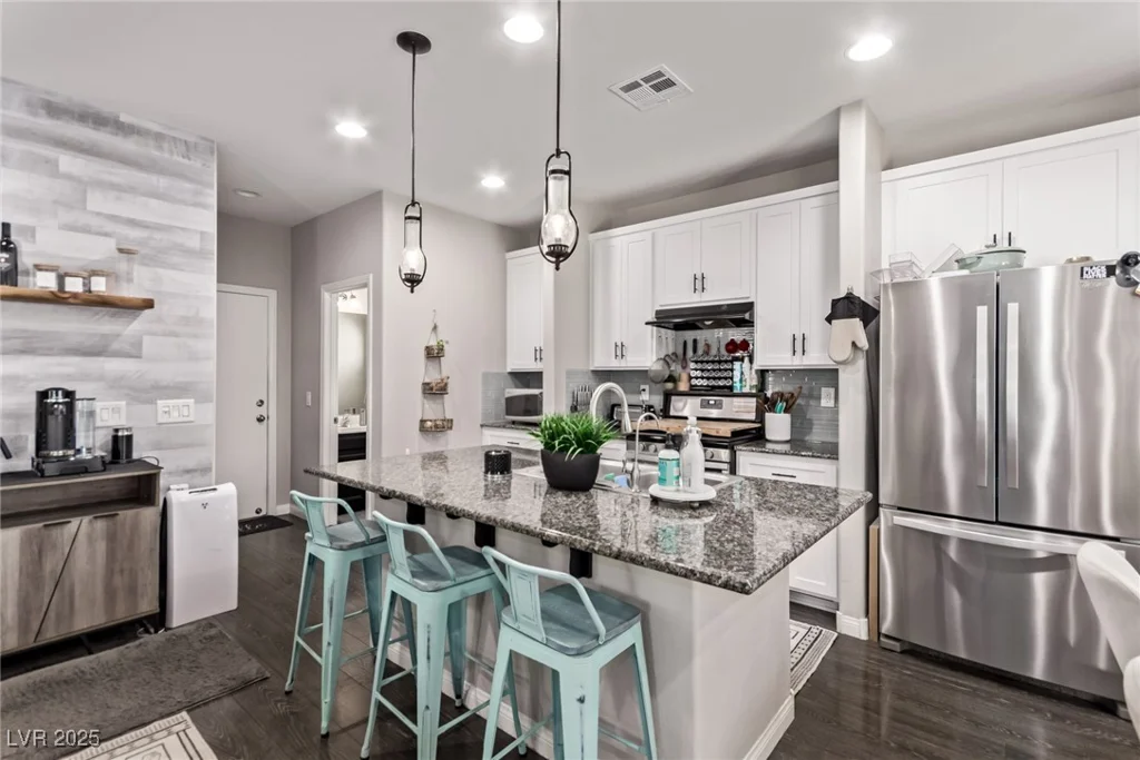 8687 Tara Hill, Las Vegas, NV 89148