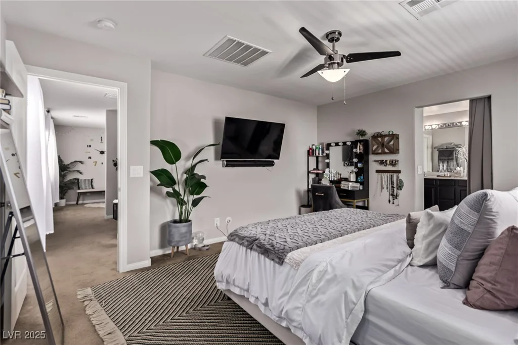 8687 Tara Hill, Las Vegas, NV 89148