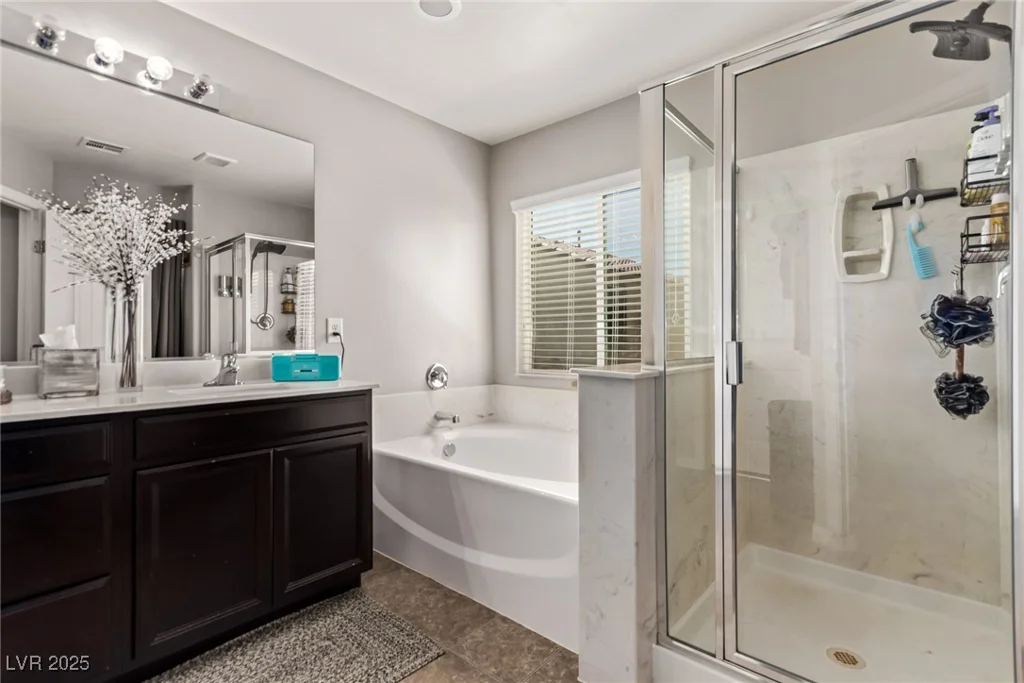 8687 Tara Hill, Las Vegas, NV 89148