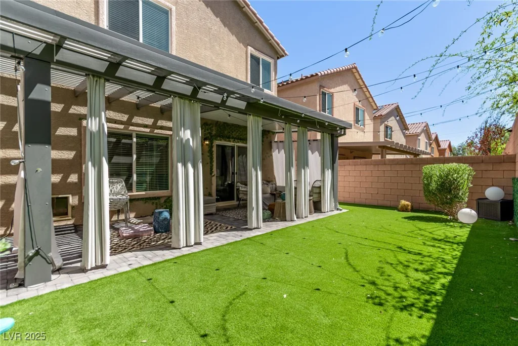 8687 Tara Hill, Las Vegas, NV 89148