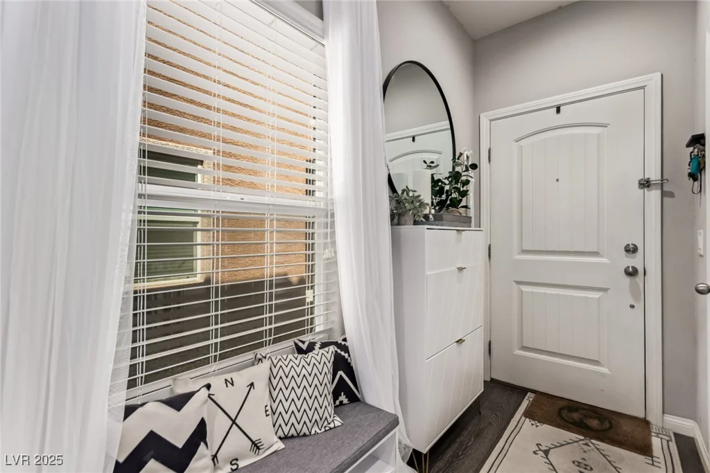 8687 Tara Hill, Las Vegas, NV 89148