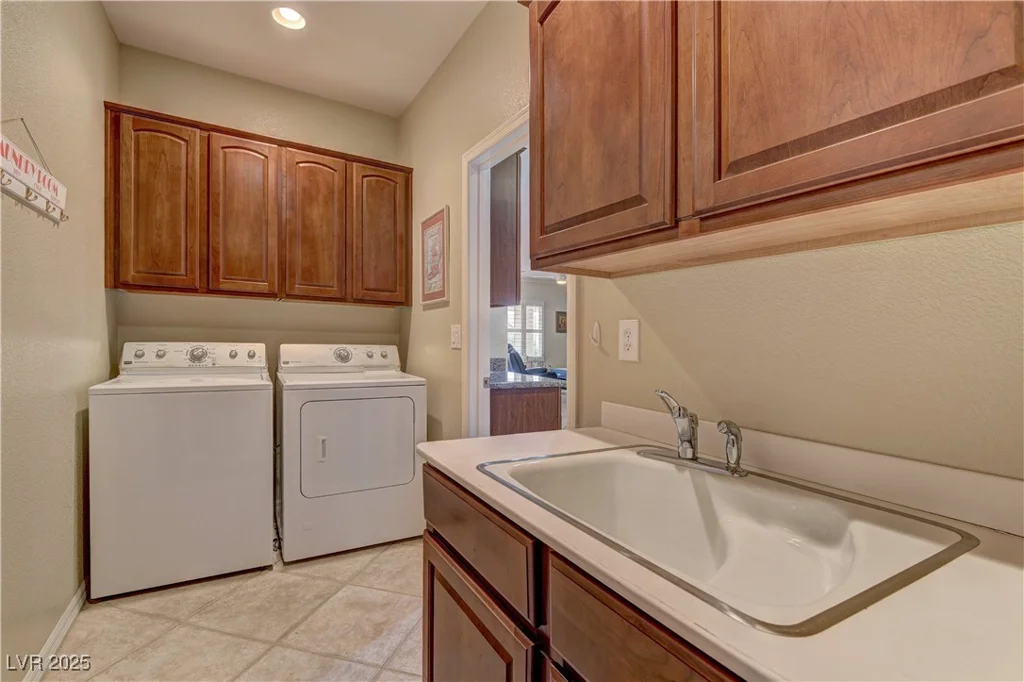 2325 Ozark Plateau, Henderson, NV 89044