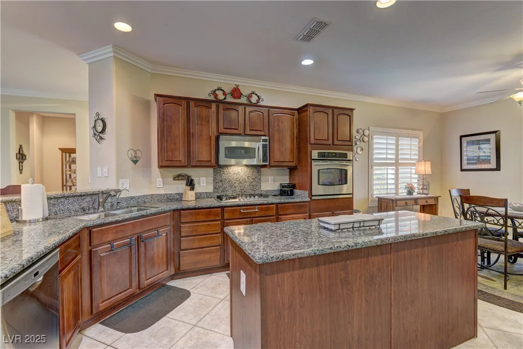 2325 Ozark Plateau, Henderson, NV 89044