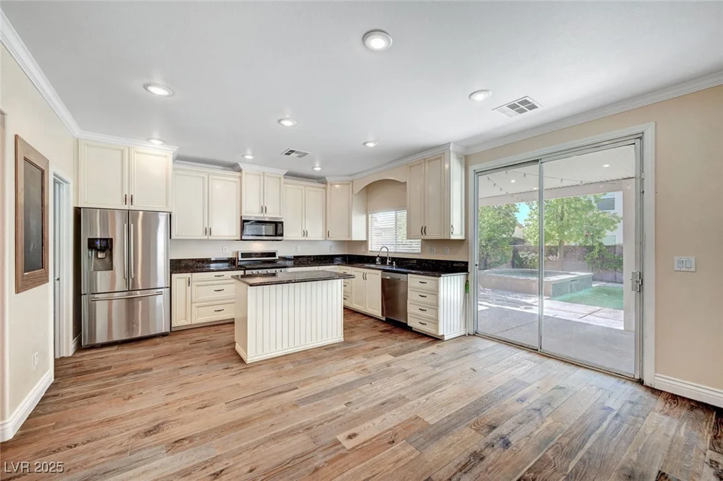 5549 Green Ferry, Las Vegas, NV 89131