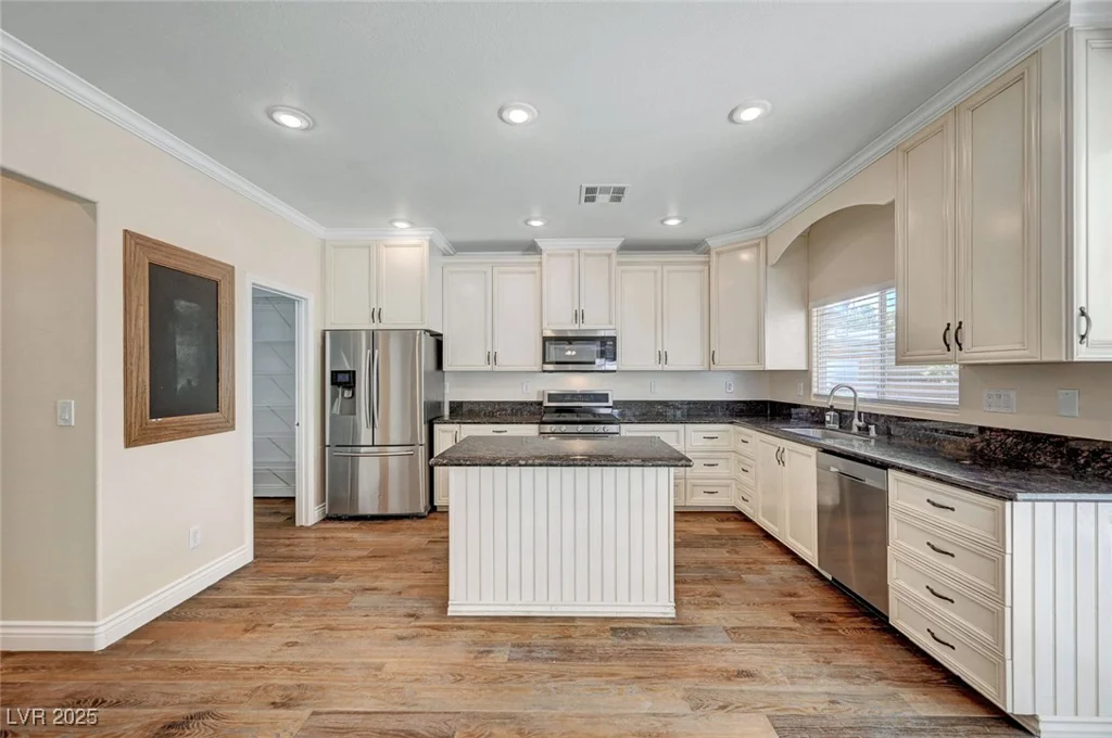 5549 Green Ferry, Las Vegas, NV 89131