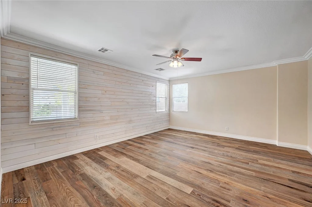 5549 Green Ferry, Las Vegas, NV 89131