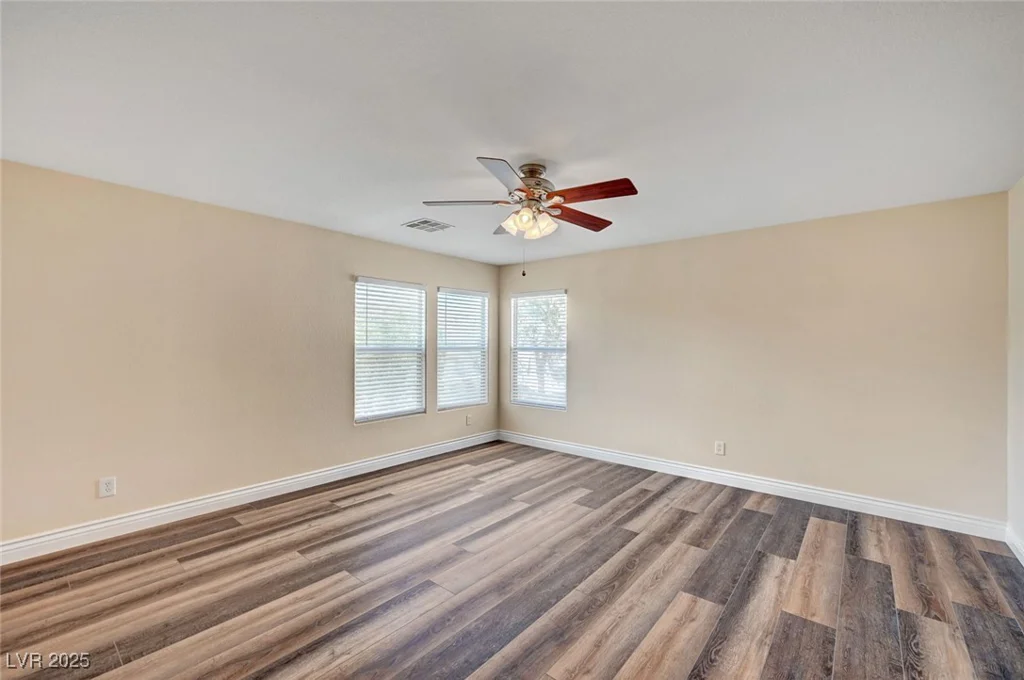 5549 Green Ferry, Las Vegas, NV 89131