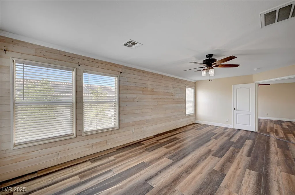 5549 Green Ferry, Las Vegas, NV 89131