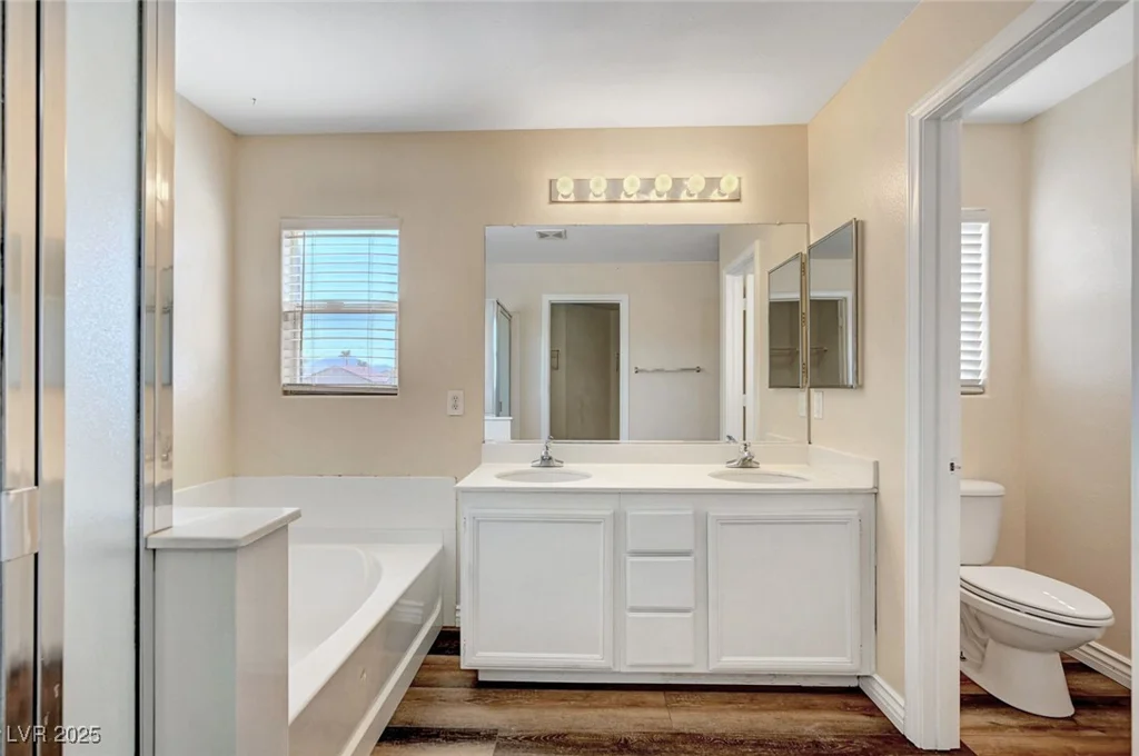 5549 Green Ferry, Las Vegas, NV 89131
