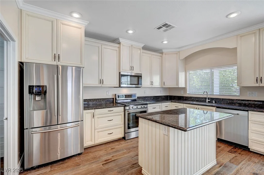 5549 Green Ferry, Las Vegas, NV 89131