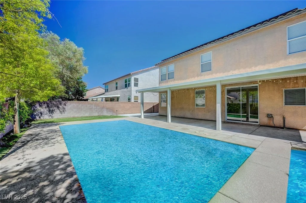 5549 Green Ferry, Las Vegas, NV 89131