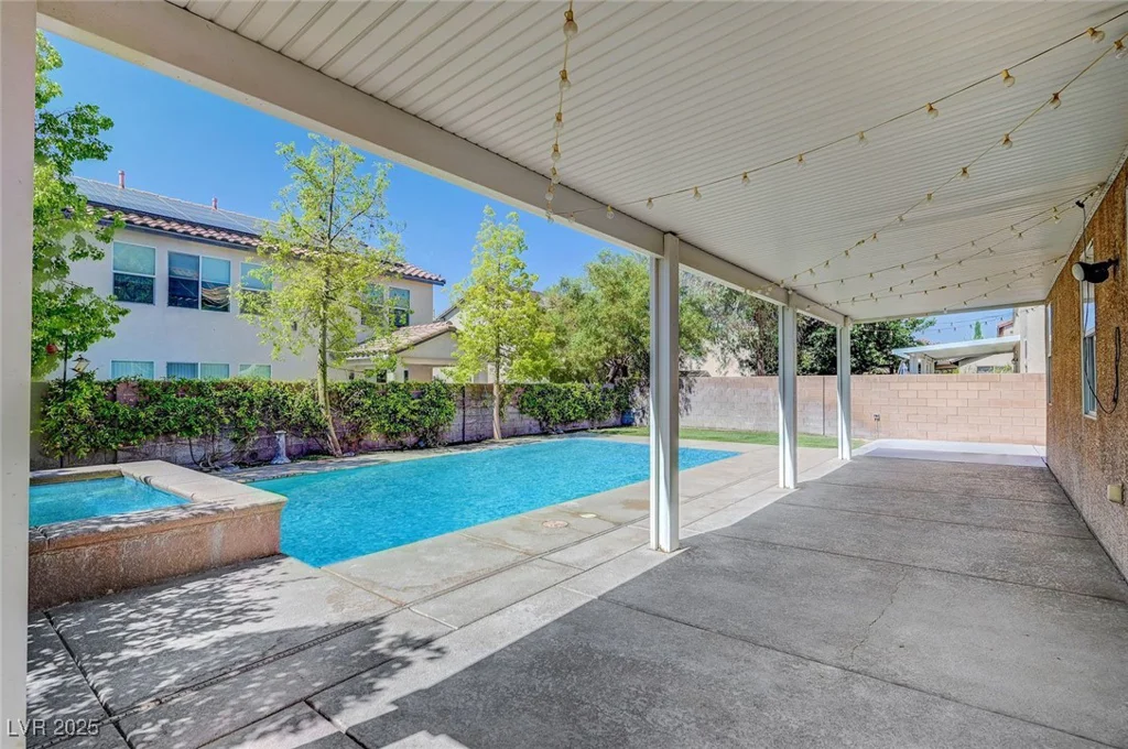 5549 Green Ferry, Las Vegas, NV 89131
