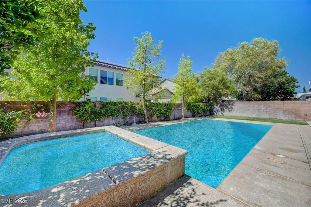 5549 Green Ferry, Las Vegas, NV 89131