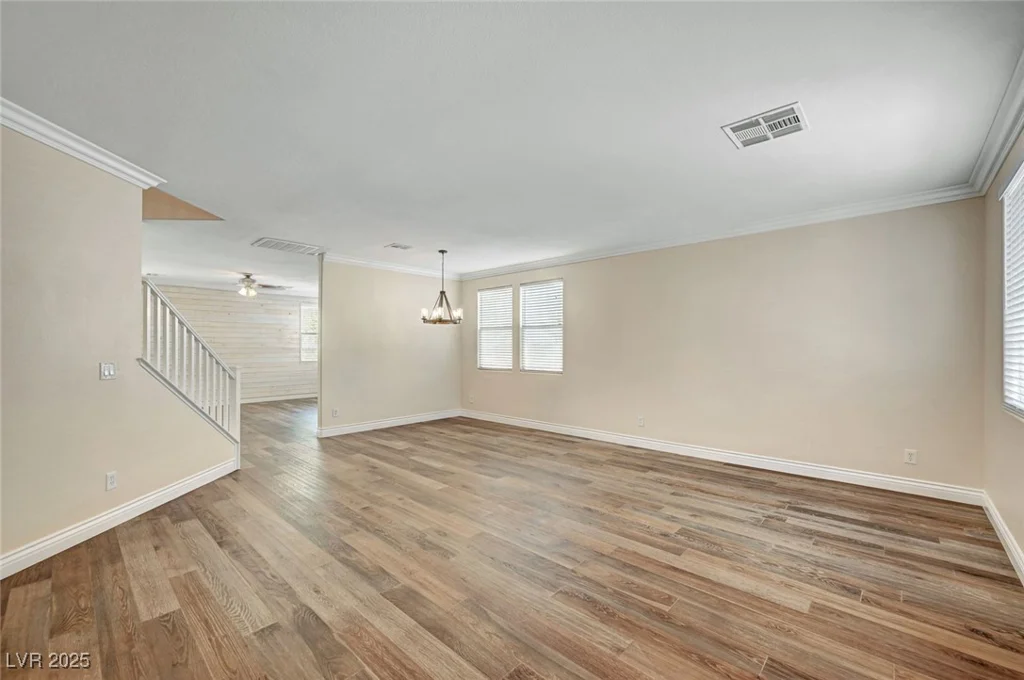 5549 Green Ferry, Las Vegas, NV 89131